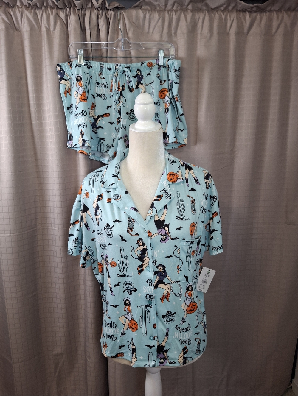 2 Piece Way to Celebrate Halloween Pajama Set Shirt Shorts Size Large 12/14